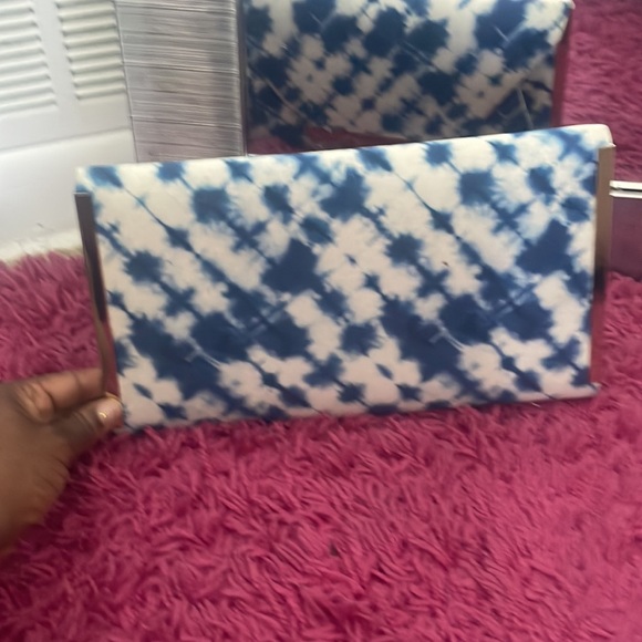 Blue and White Clutch Purse - Picture 4 of 7